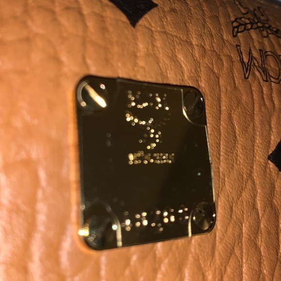 MCM Zip Pouch Visetos💎 - Picture 8 of 13